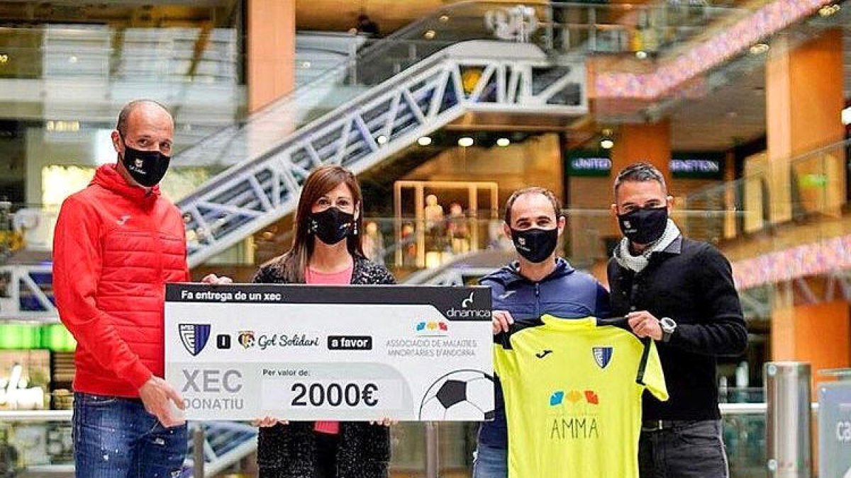 Gol Solidari dona 2.000 euros a l'AAMA