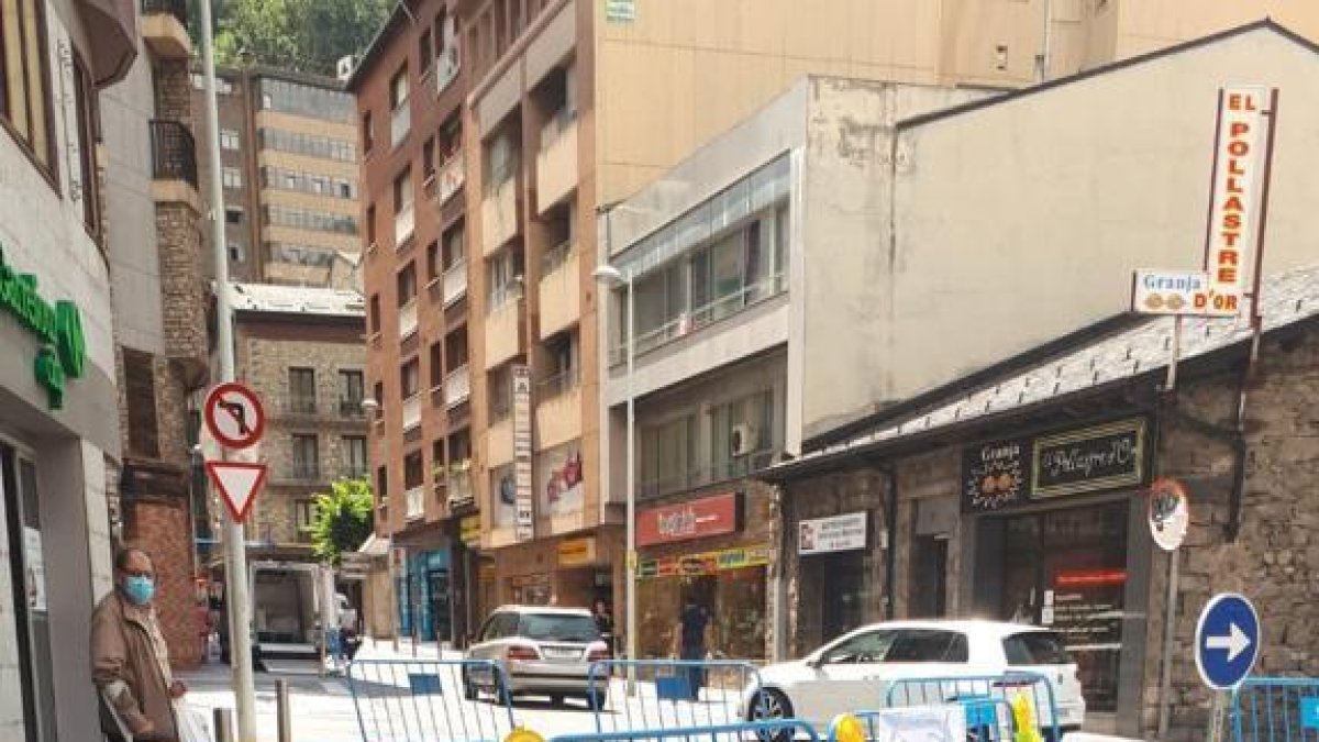 Modificació de circulació cruïlla de les Escoles - Santa Anna