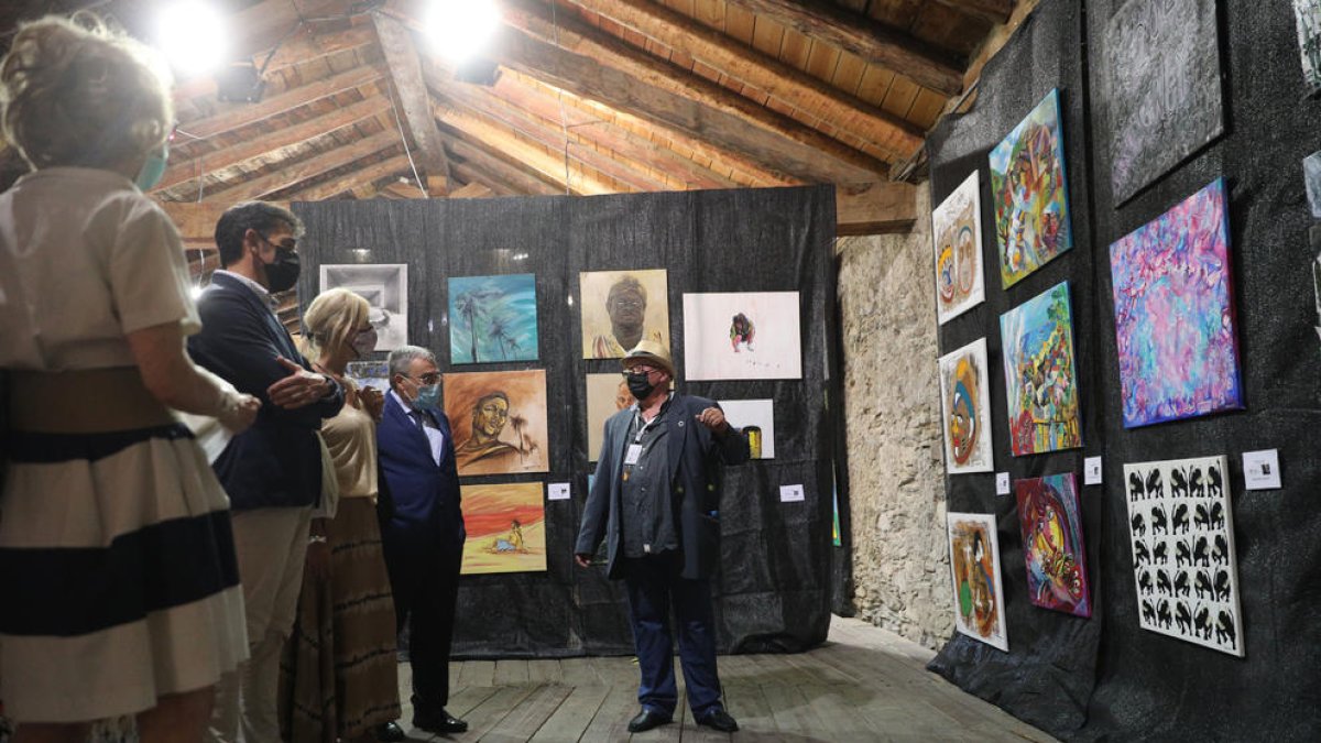 Exposició 'Colors per al Planeta'