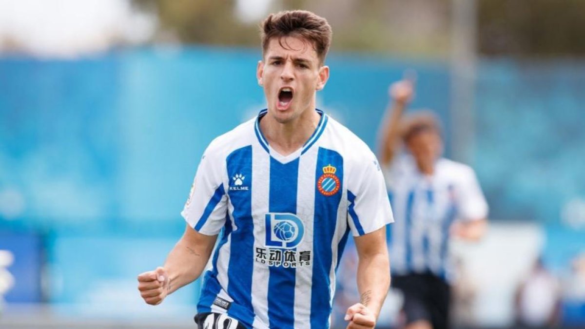 Iván Gil, en un partit amb l'Espanyol B