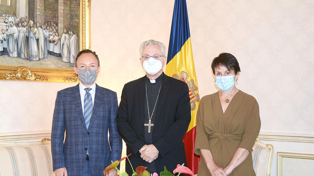 Vives, Espot i Suñé repassen les accions del Govern i del Consell General