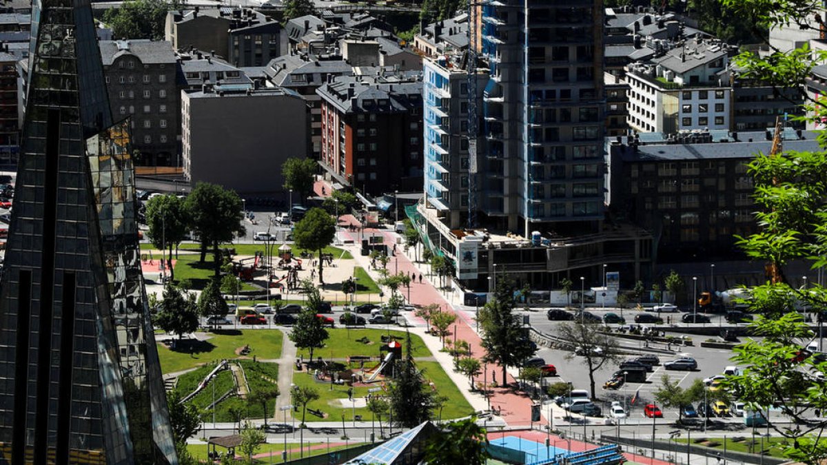 El veïnat veu ineficaç el control al grup de joves