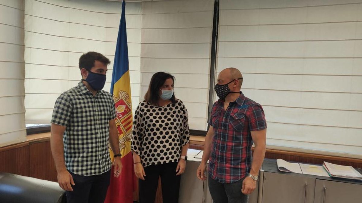 Representants de CFPA en la primera reunió amb la ministra Marín