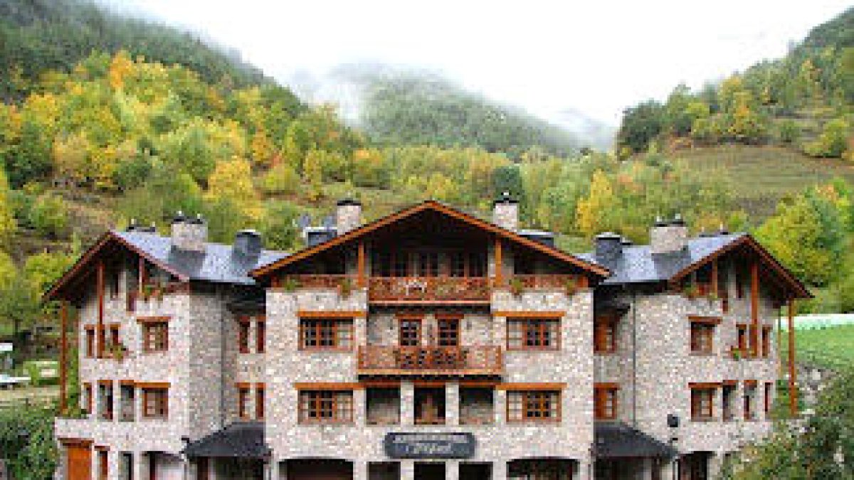 Imatge aèria dels apartaments, ubicats a Llorts.