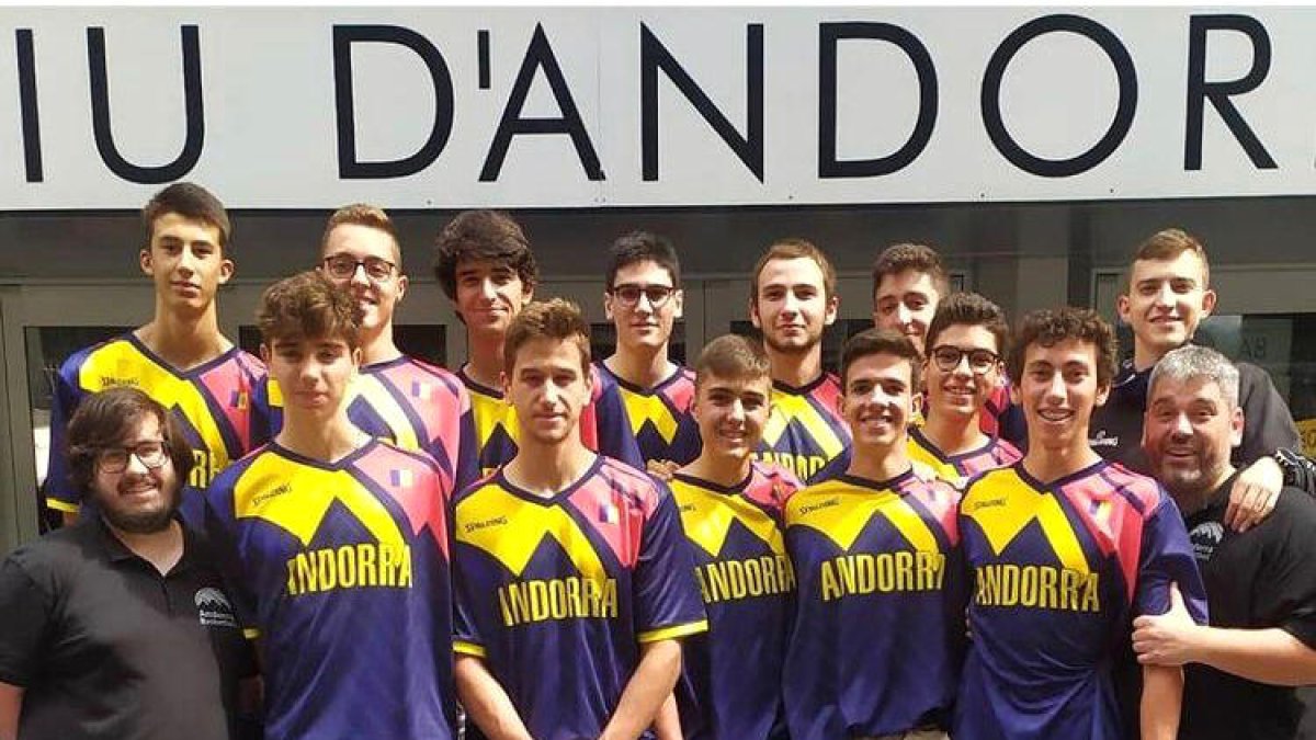 La selecció masculina sub-18, cap a Albània
