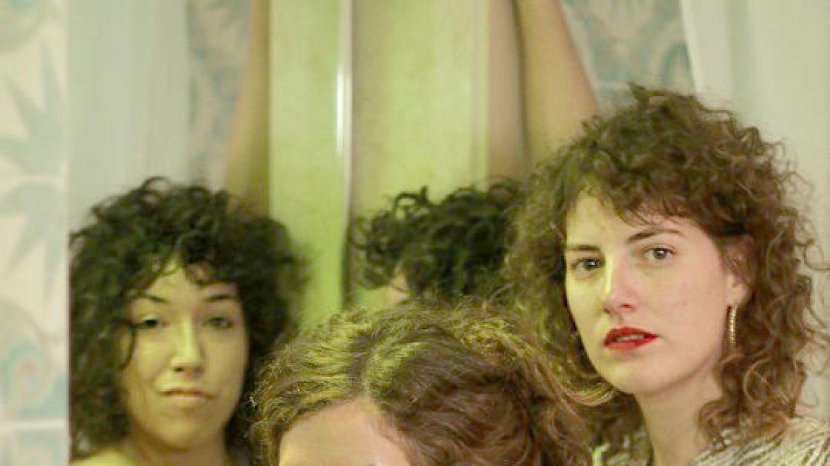 Microteatre: 'Tu. Yo. Y la otra' i 'Les molt il·lustres'