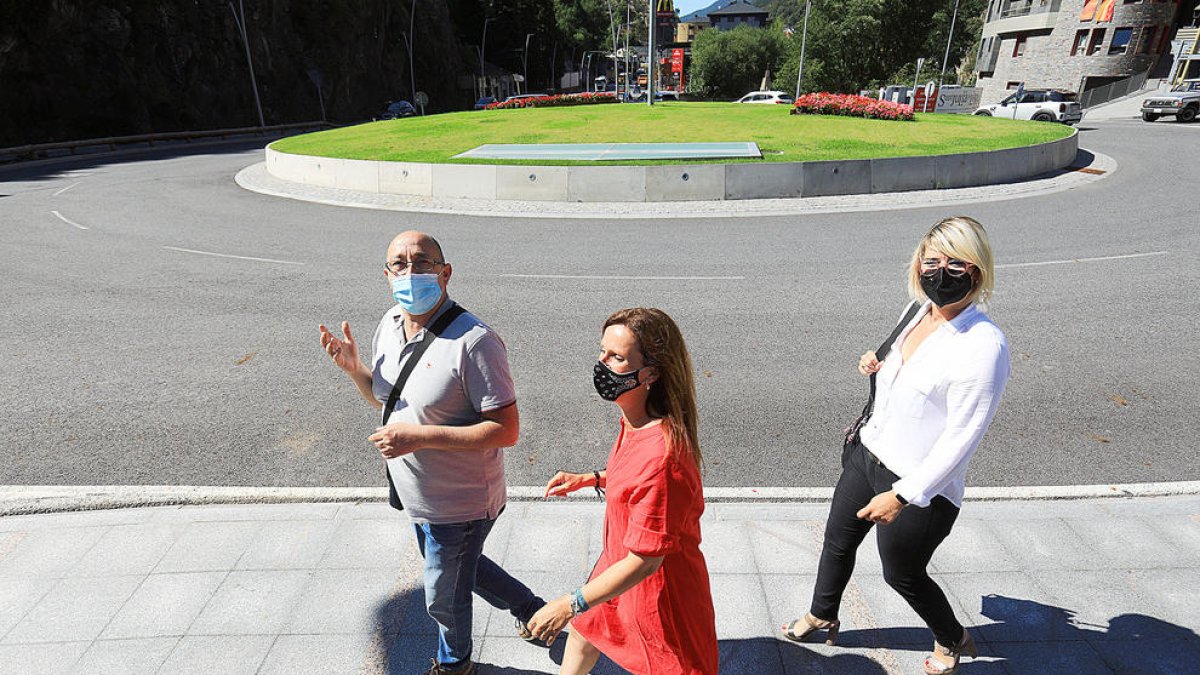 Membres del comú al nou recorregut.