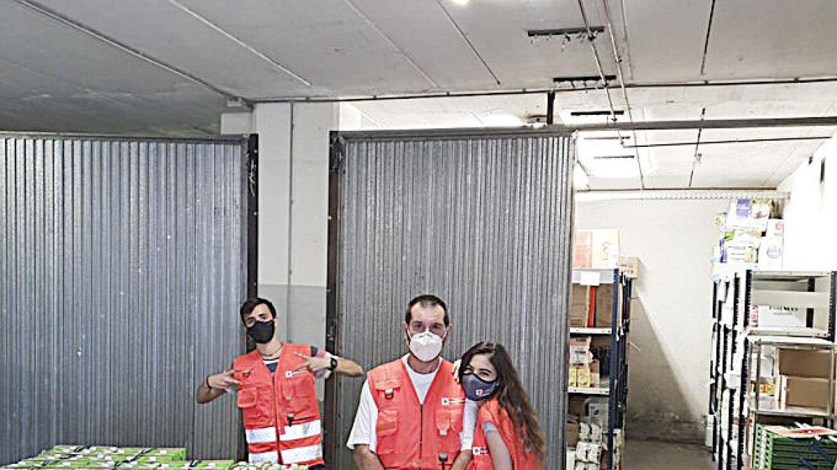 Gol Solidari dona llet a la Creu Roja