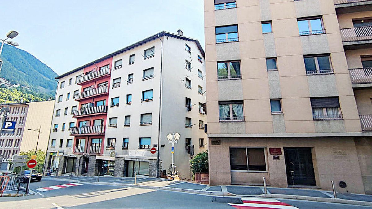 Plataforma veïnal a Escaldes en contra del comú de Gili