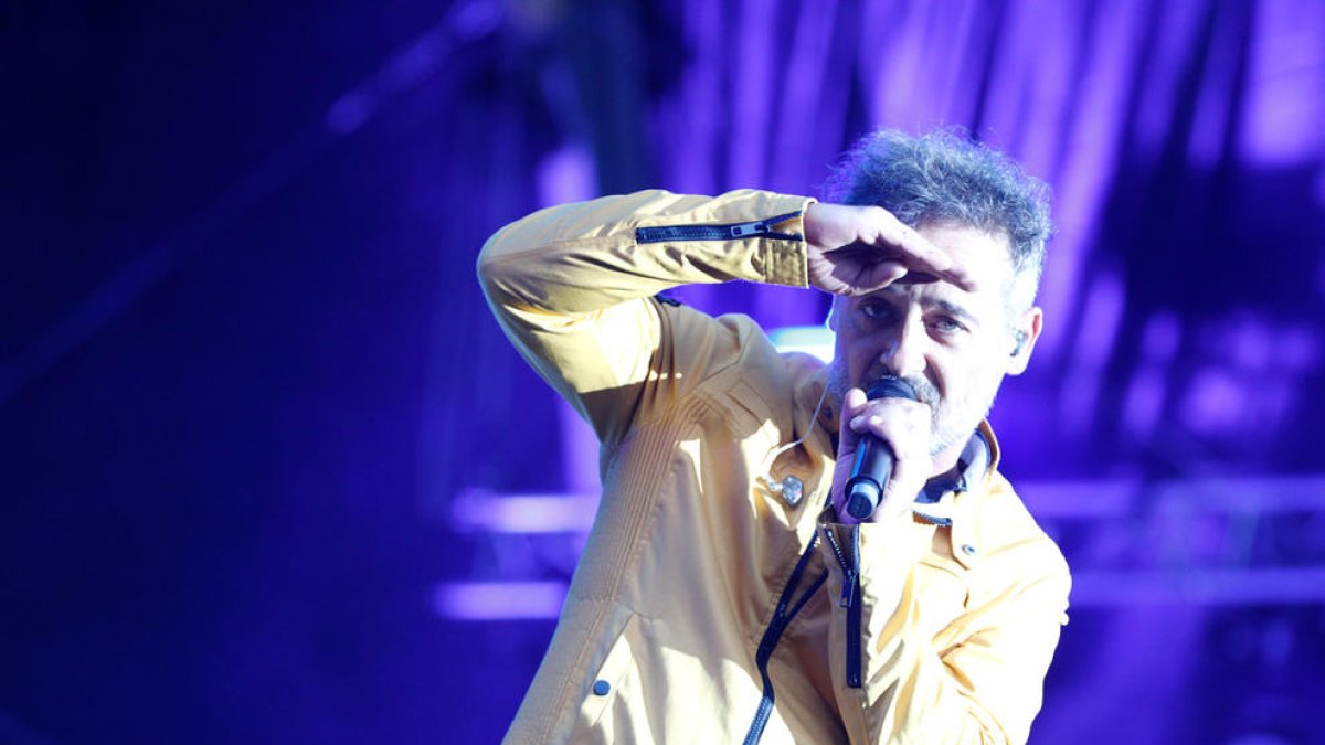Un instant del concert de Love of Lesbian.
