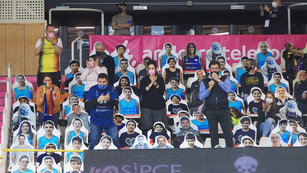 El govern espanyol permetrà el retorn del públic als estadis