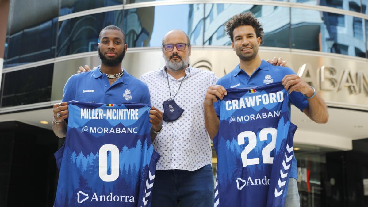 Drew Crawford i Codi Miller-McIntyre durant la presentació