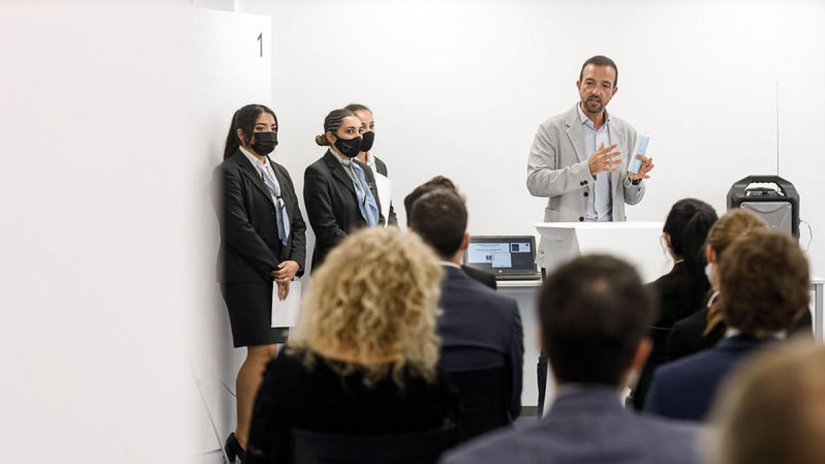 El ministre de Turisme i Telcomunicacions,Jordi Torres, ha participat en la inauguració del nou curs de l'Escola Vatel