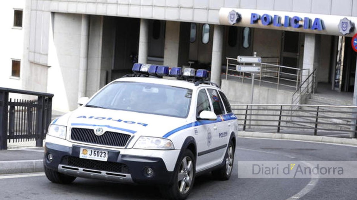Un vehicle de la policia.