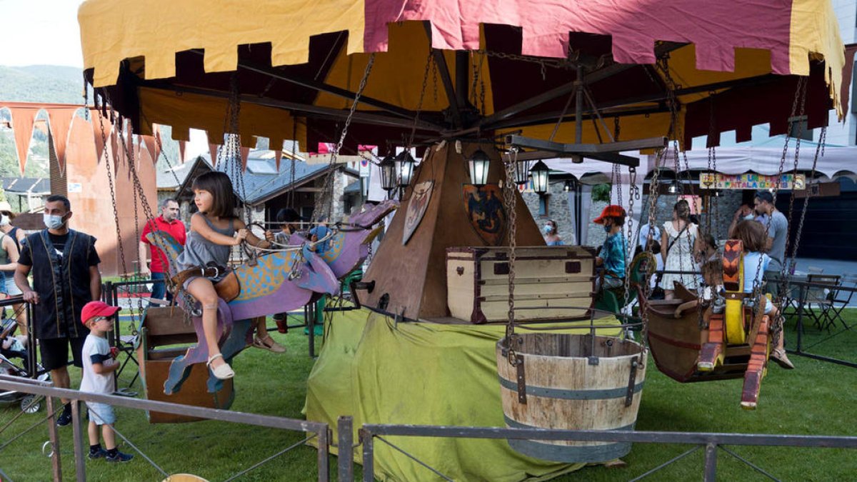 Atracció ubicada al mercat d'estiu.