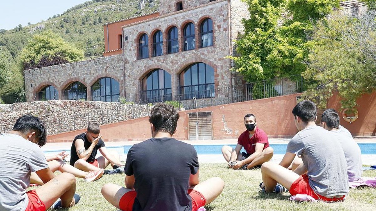 Puja la demanda d'un centre de menors amb addiccions