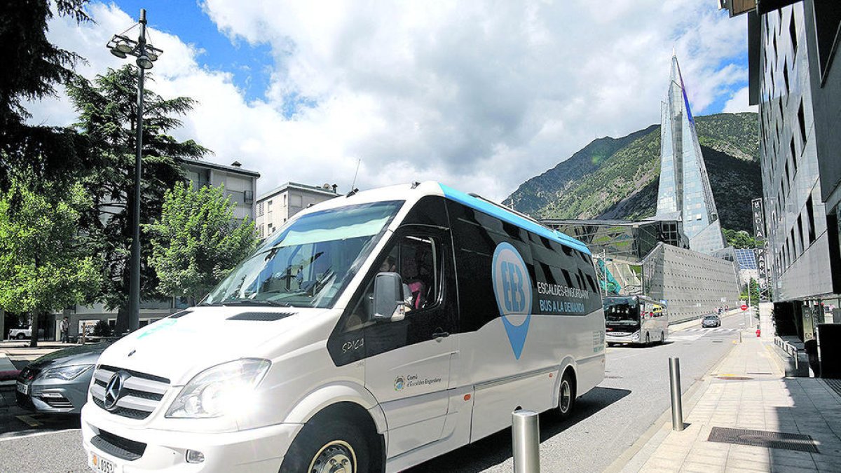 Bus a demanda d'Escaldes-Engordany.