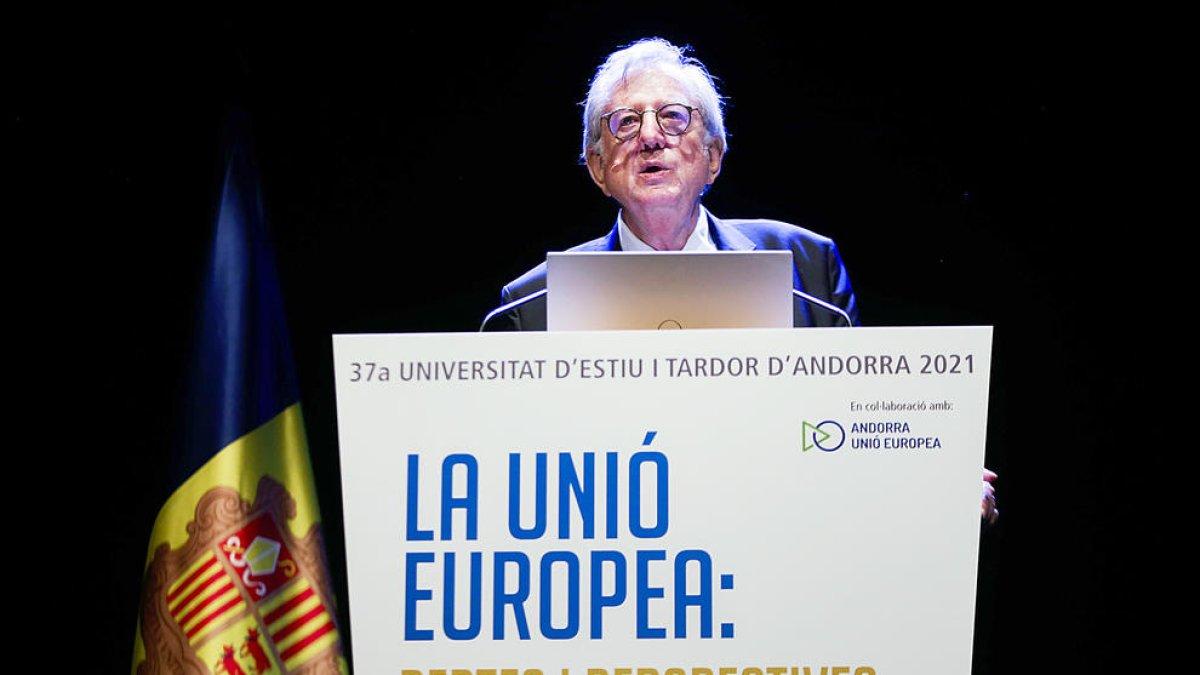 Claude Maerten, ahir durant la ponència a la Universitat d'Estiu i Tardor.