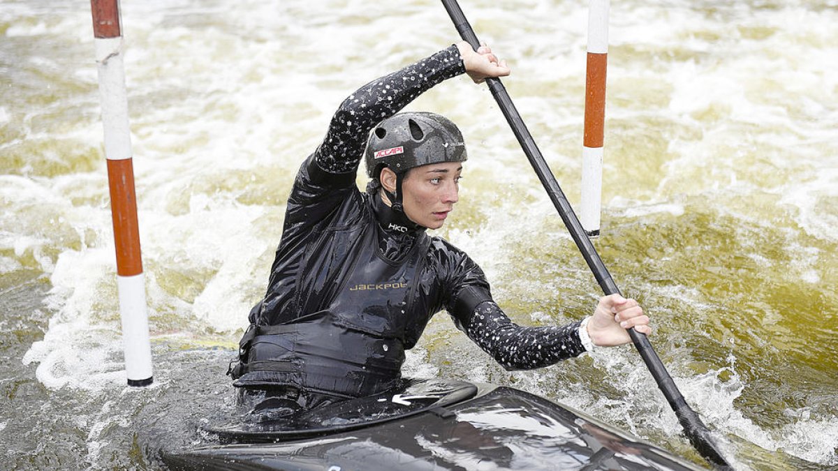 Mònica Doria, present a les semis de caiac, disputa avui l'eliminatòria de canoa.