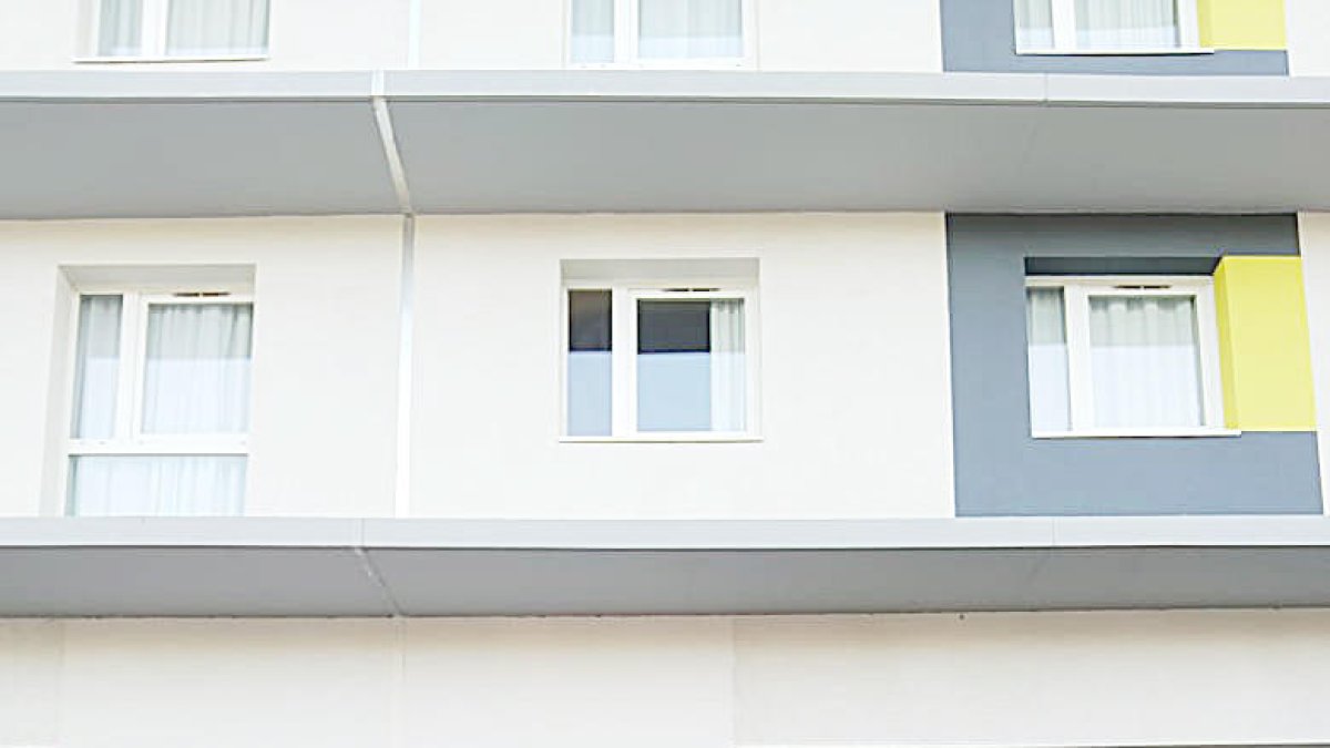 Els membres de la Creu Roja desplaçats a Canet de Rosselló.