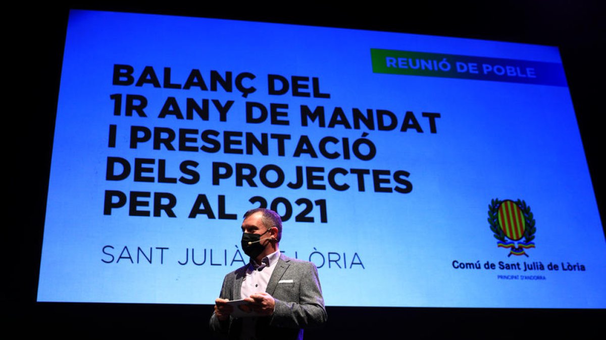 Majoral en un acte públic a Sant Julià de Lòria.
