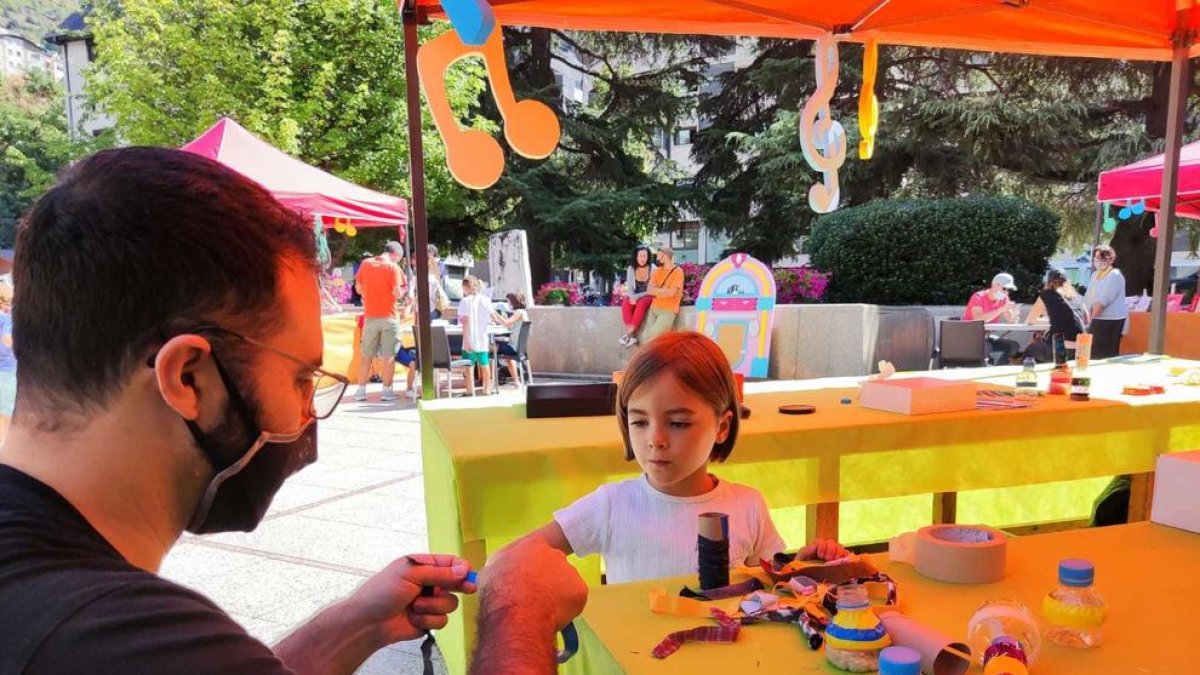 El Petit Cap de Setmana és una proposta educativa pensada perquè les famílies puguin compartir una estona.