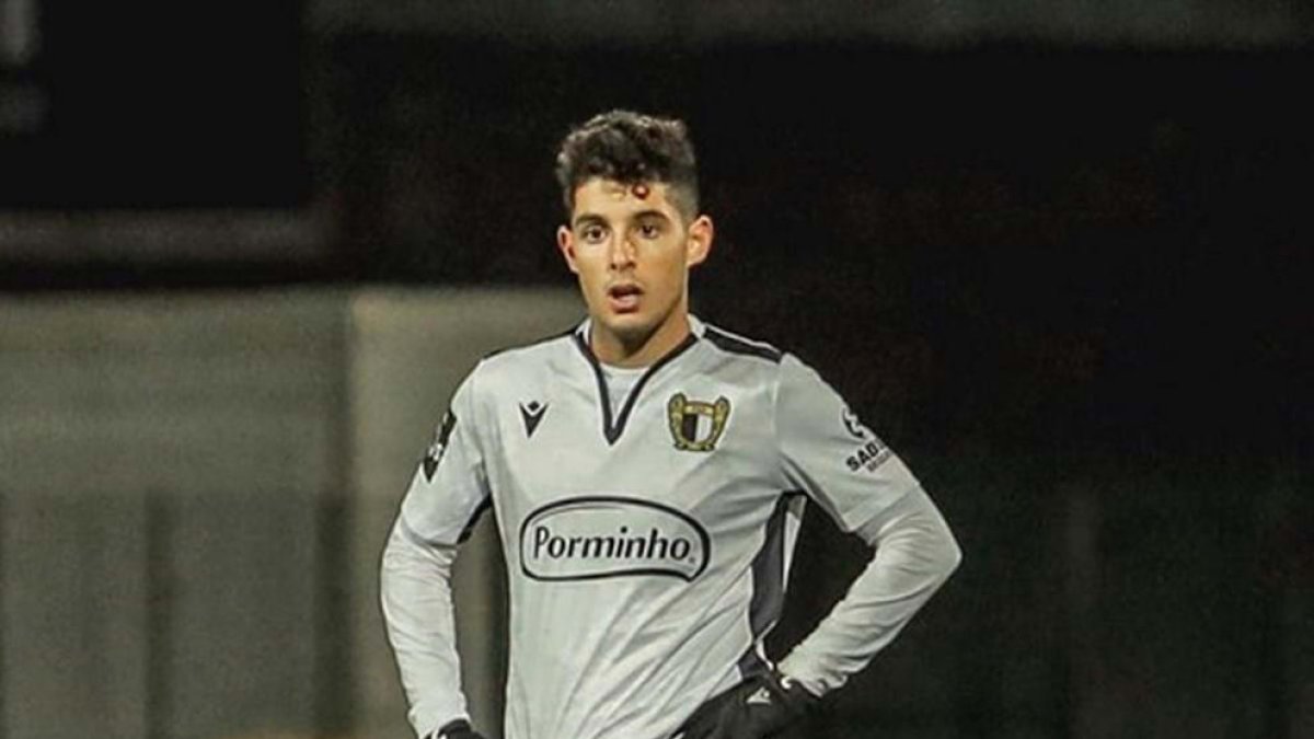 El lateral català arriba cedit per un any.