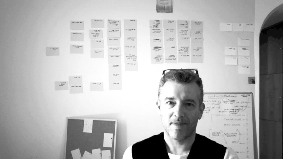 James Dormer serà guionista i productor de la sèrie.