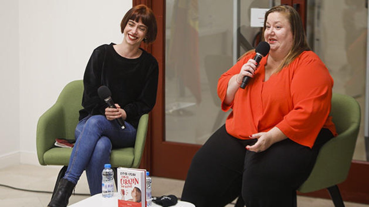 Itziar Castro i Clàudia Riera a la presentació.