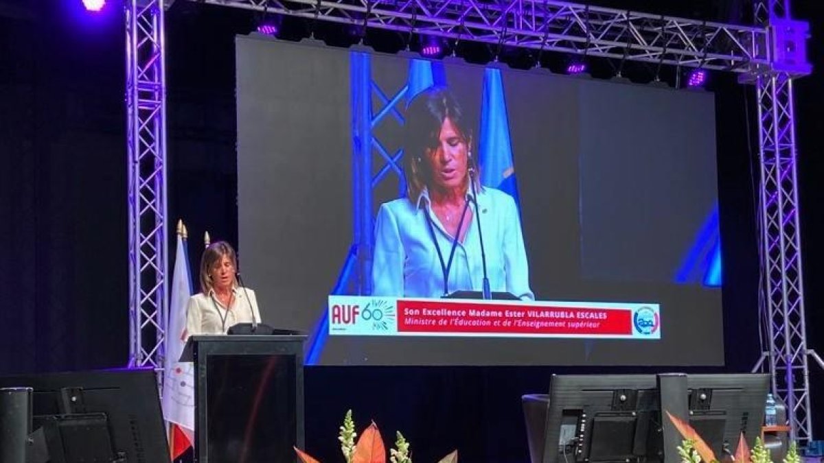 Vilarrubla a l'Assemblea General de l'AUF, a Bucarest.