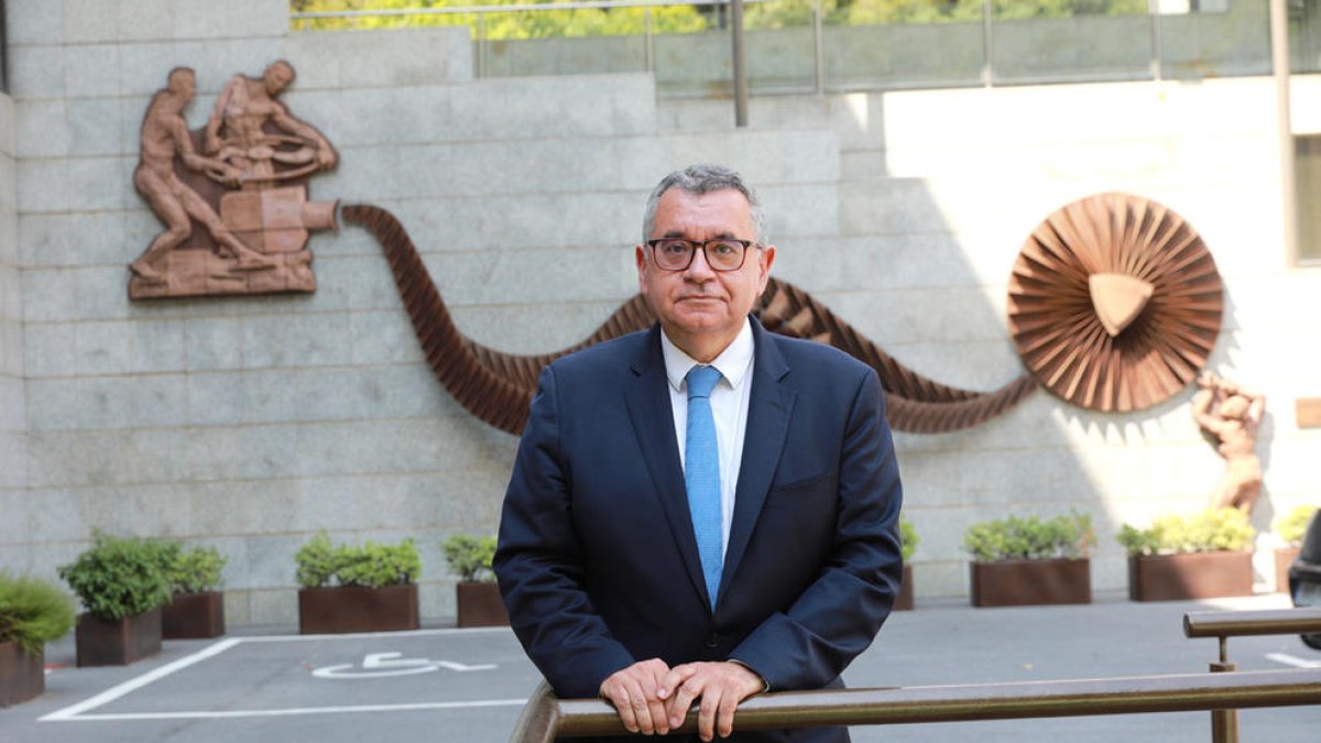 Albert Moles a la seu de FEDA.