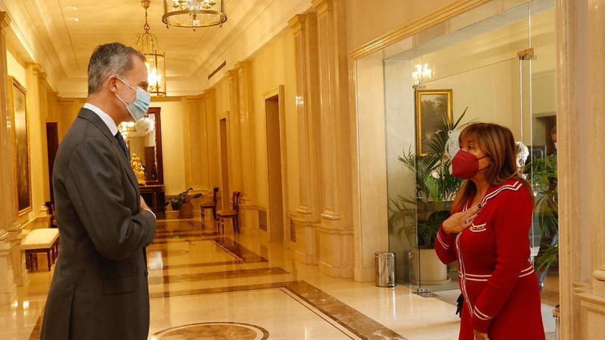 Conxita Marsol a l'Audiència amb el rei d'Espanya Felip VI al Palau de la Sarsuela