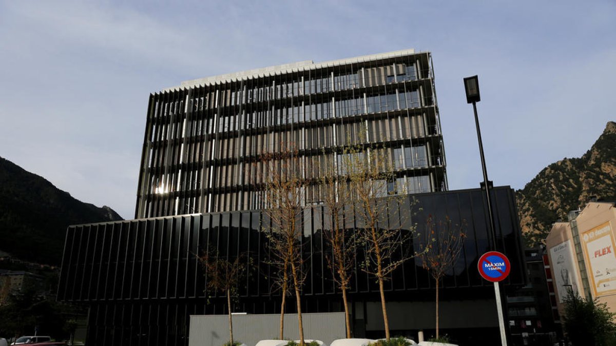 Façana de la seu de la Justícia.