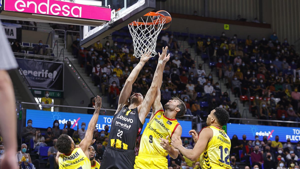 El MoraBanc cau a Tenerife