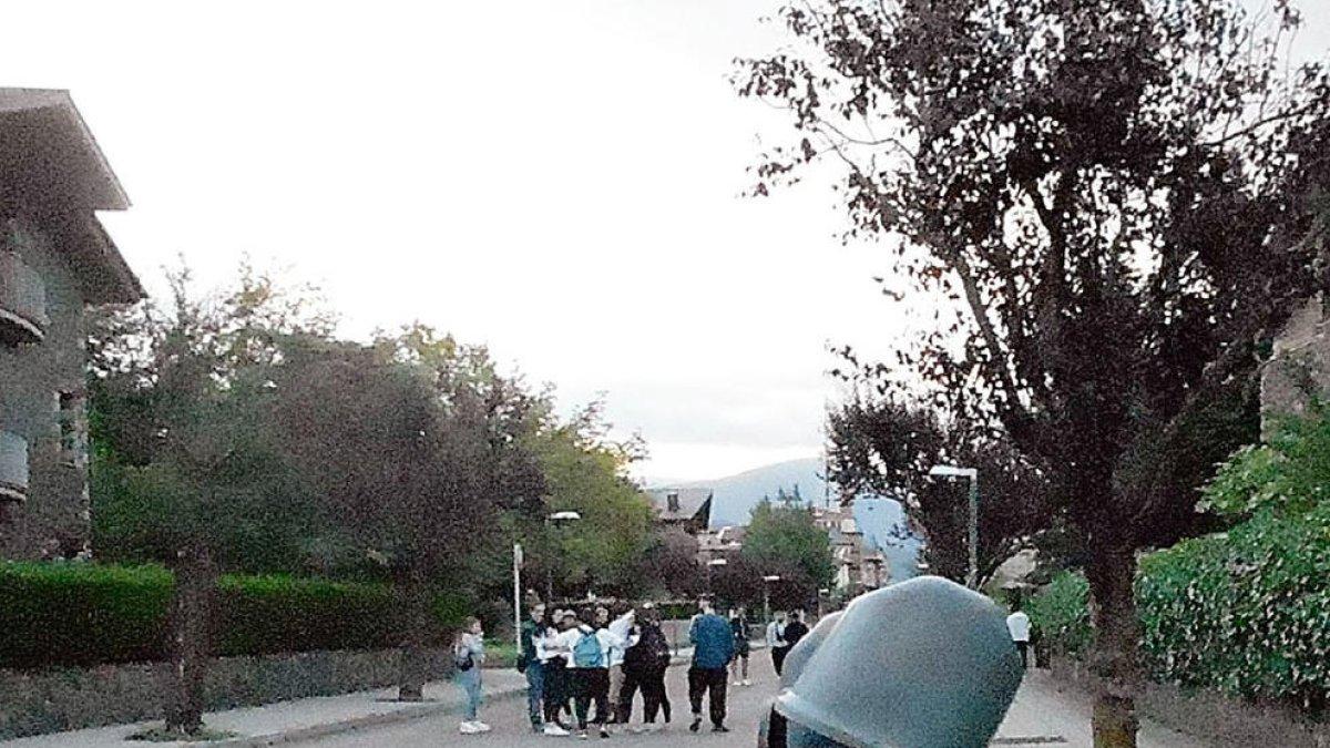 Joves al parc de la Valira.
