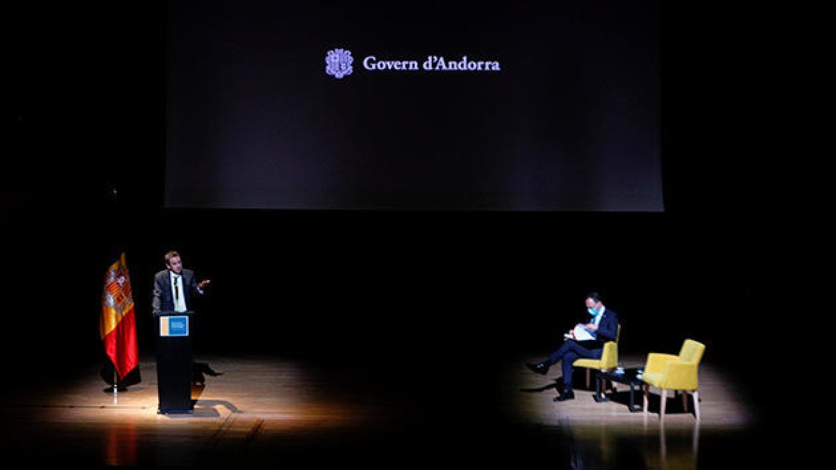 Víctor Grifols presenta el projecte amb Xavier Espot