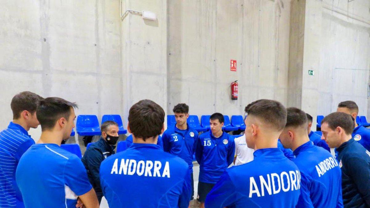 El combinat andorrà va entrenar-se dimecres per darrer cop al país abans de viatjar.