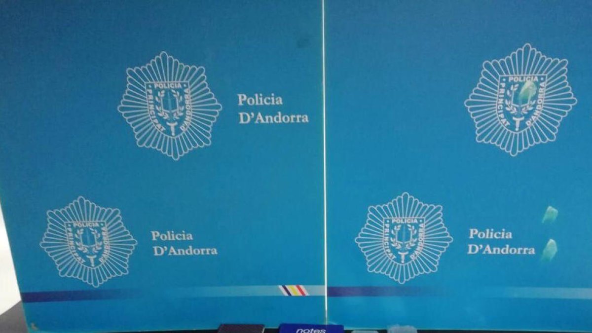 Imatges de la droga requisada en l'operació judicial.