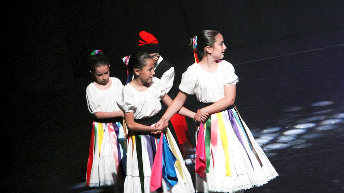 Un espectacle de l'Esbart de les Valls del Nord.