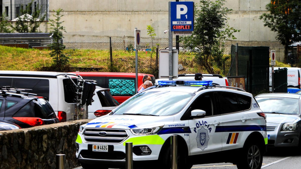 Un vehicle de la policia.