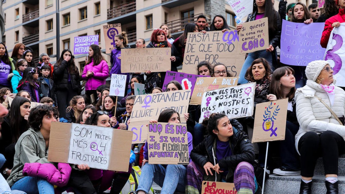 Manifestació a Andorra del Dia de la dona.