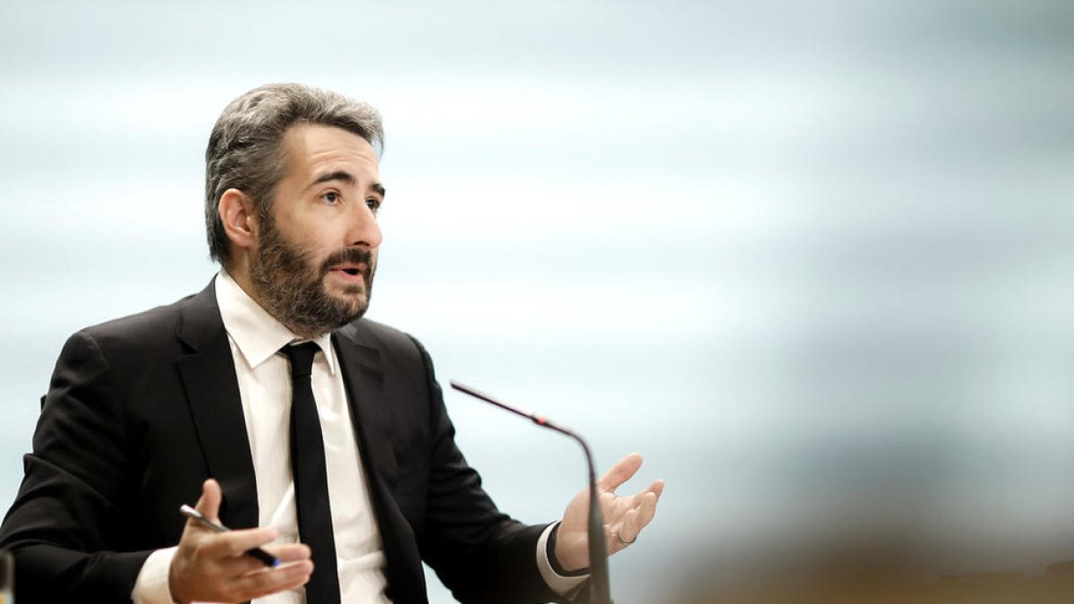 El ministre de Finances, Eric Jover, va anunciar l'emissió del deute.