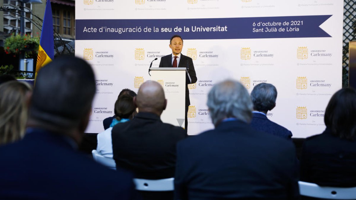 Xavier Espot a la Nova seu de la Universitat Carlemany