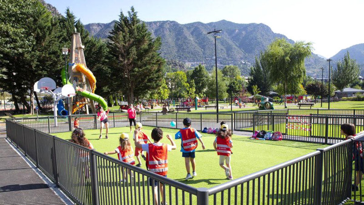 Pistes de bàsquet al Parc Central.
