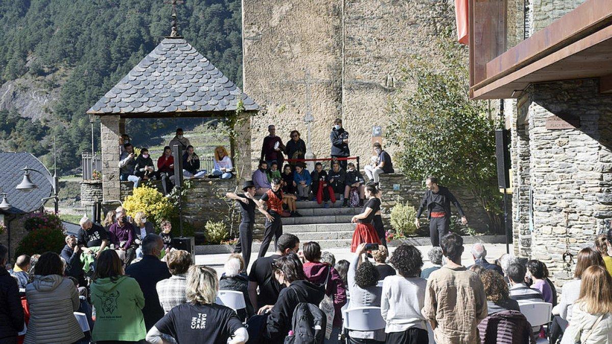 L'espectacle de Kukai Dantza.