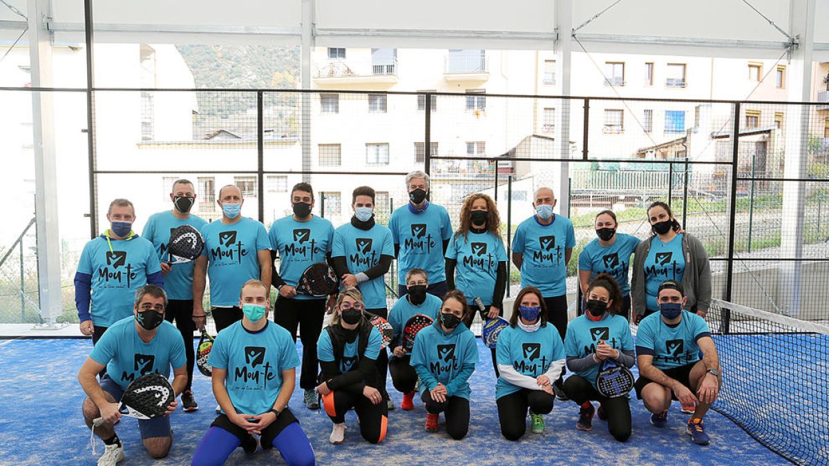 Foto de família dels participants al torneig.