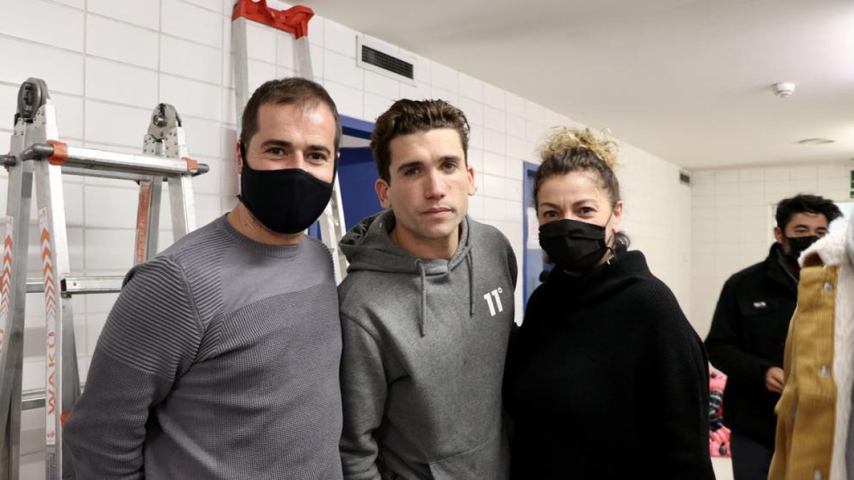 La gravació ha comptat amb un equip d'un centenar de persones