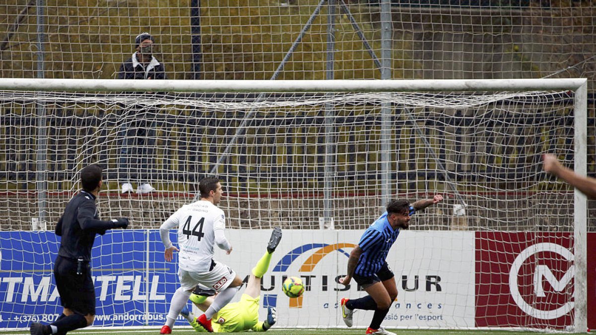 Artigas va ser el botxí de l'Ordino amb tres gols.