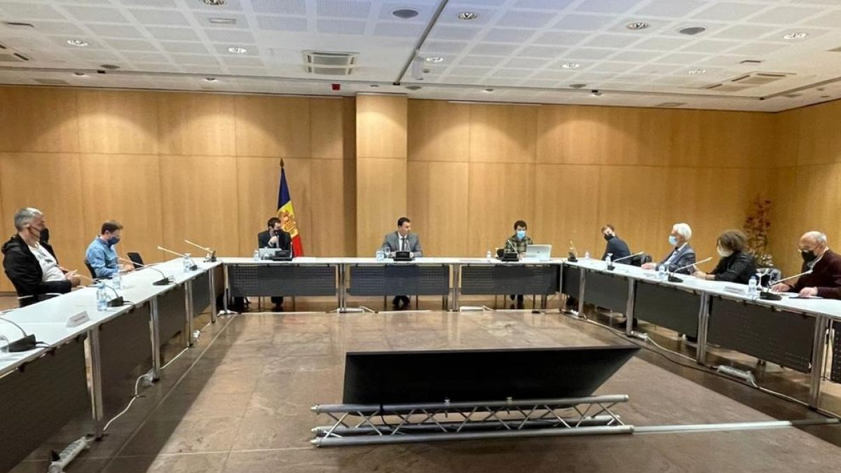 Està previst que se succeeixin les trobades al llarg de la tardor i de l'hivern