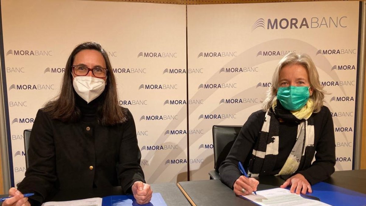 Moment de la signatura de l'acord